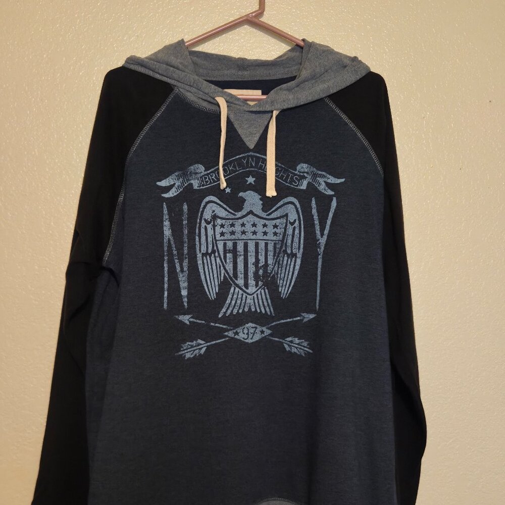 Roebuck and Co. Men's Winter Blue Long Sleeve XL Sweater with Logo